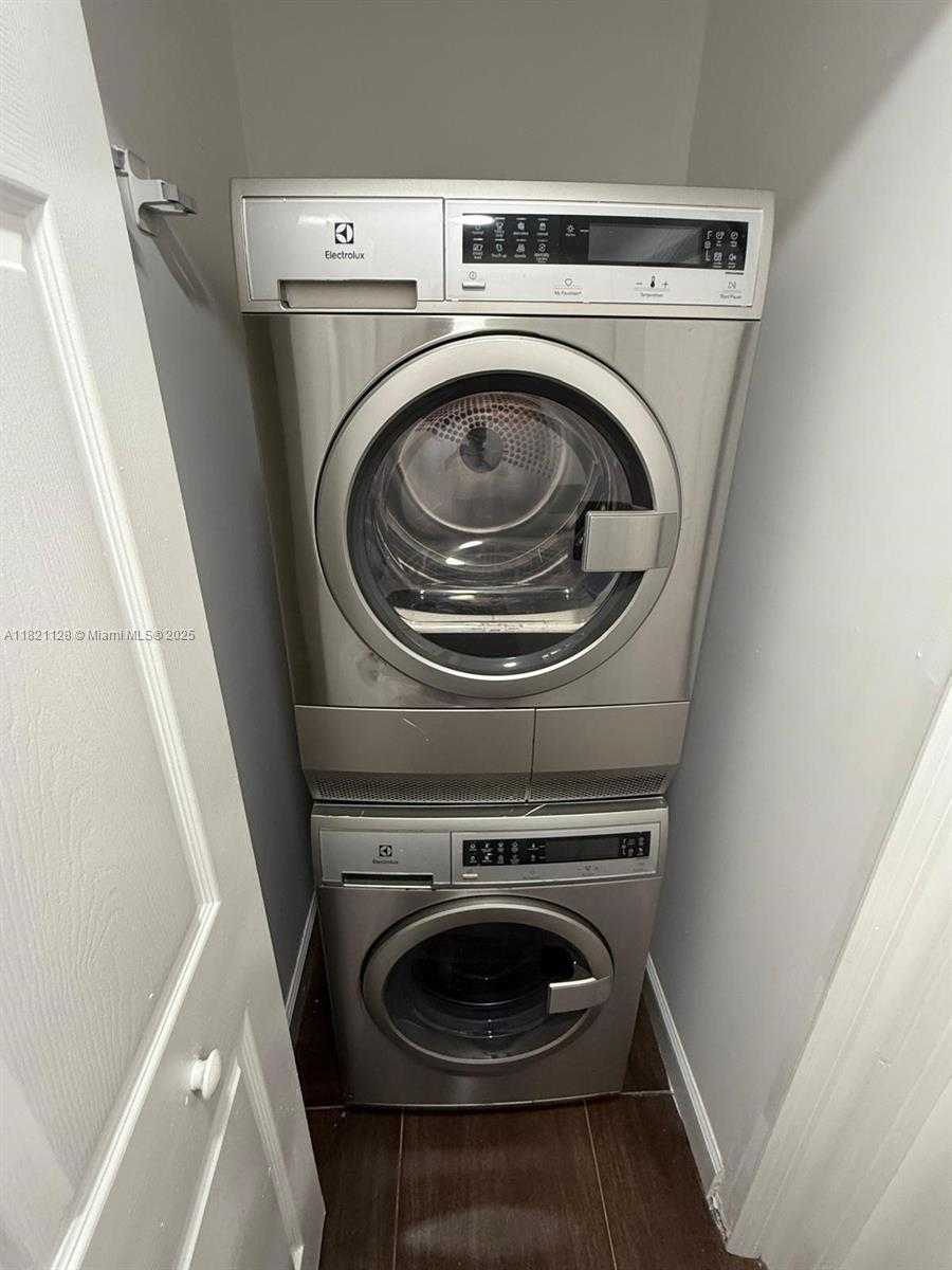 Small Image of 6520 NORTH WEST 114TH AVE #1636, Doral Number 12