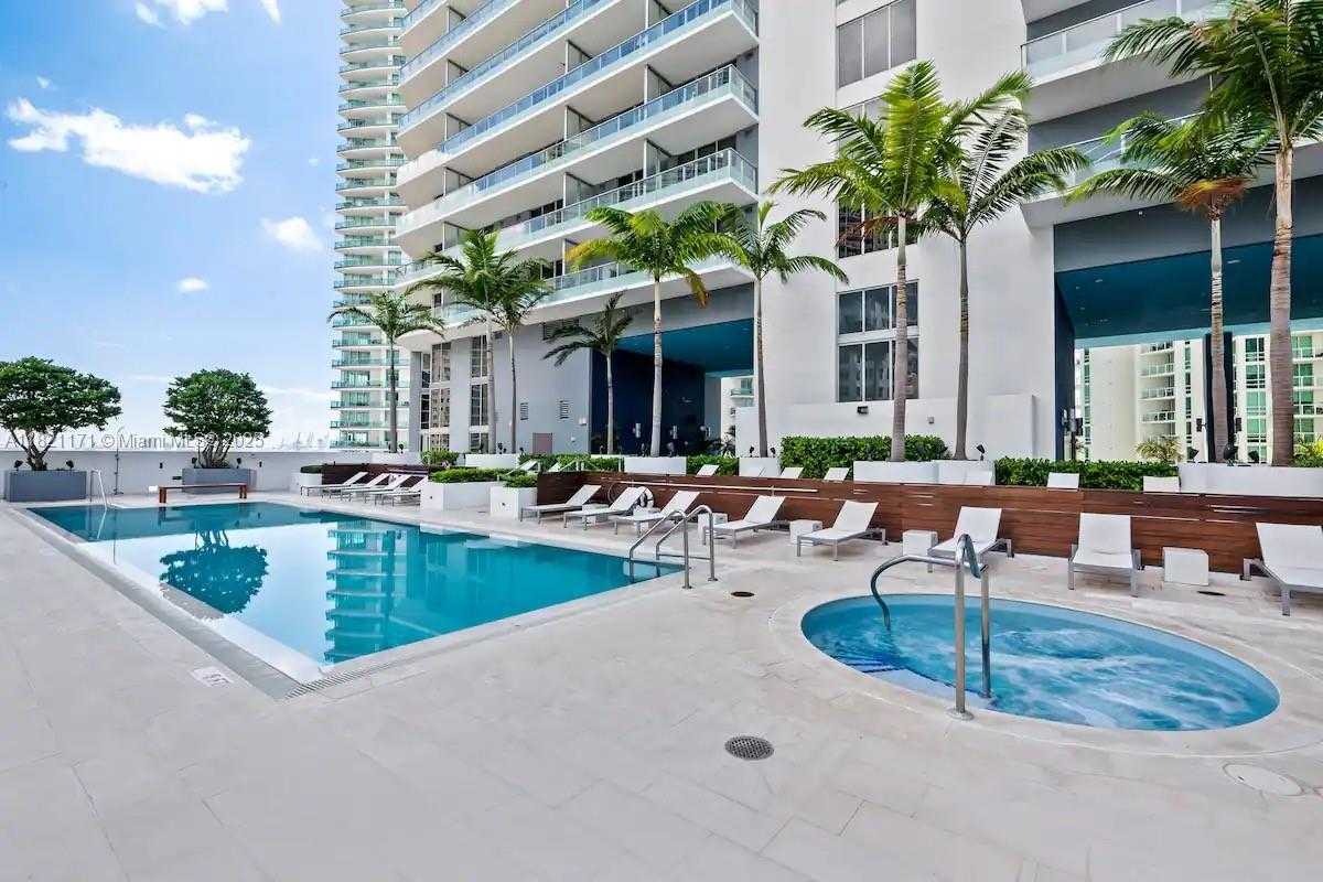 Small Image of 1300 BRICKELL BAY DR #2310, Miami Number 14