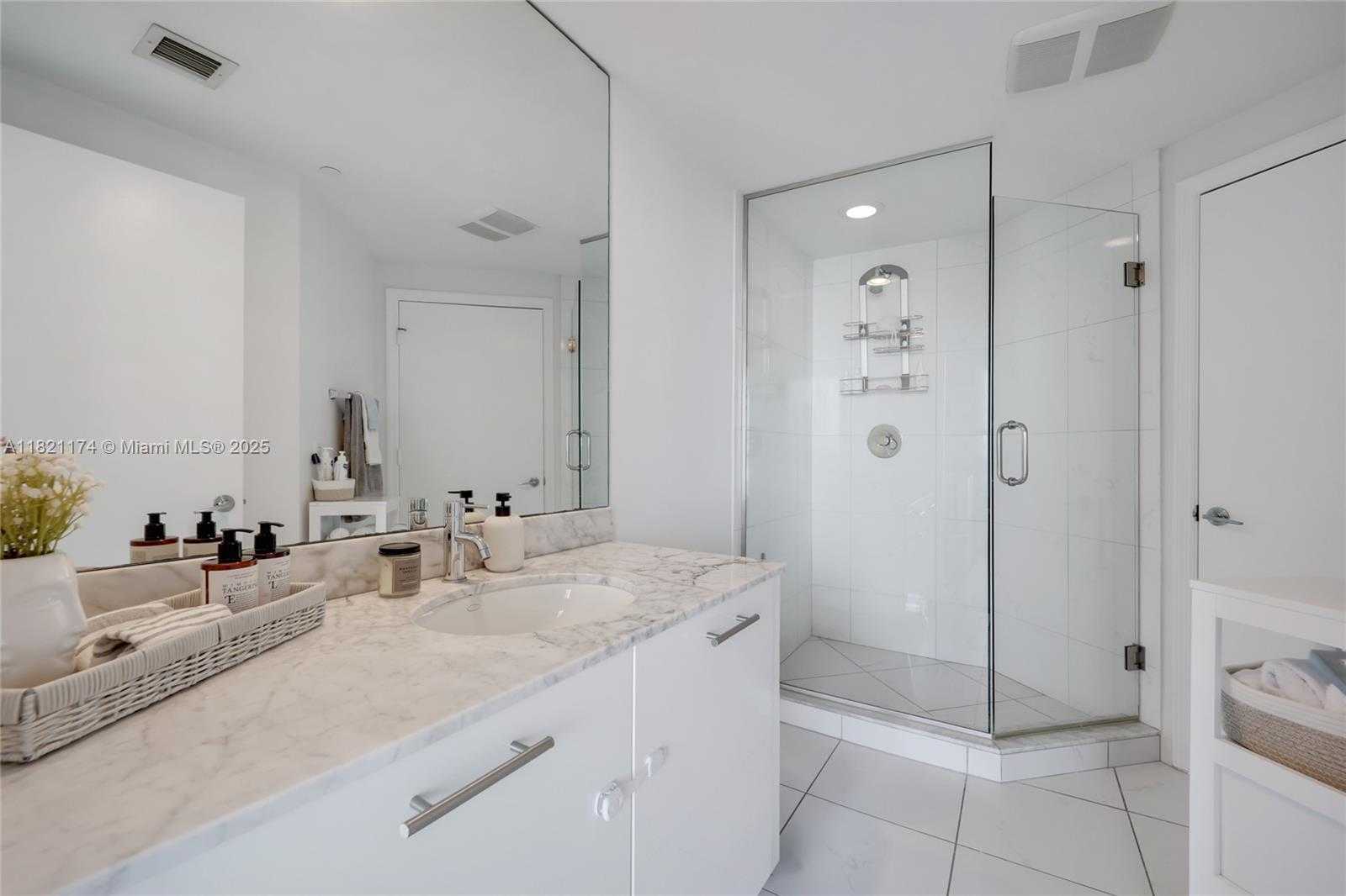 Small Image of 55 SOUTH EAST 6TH ST #1901, Miami Number 13