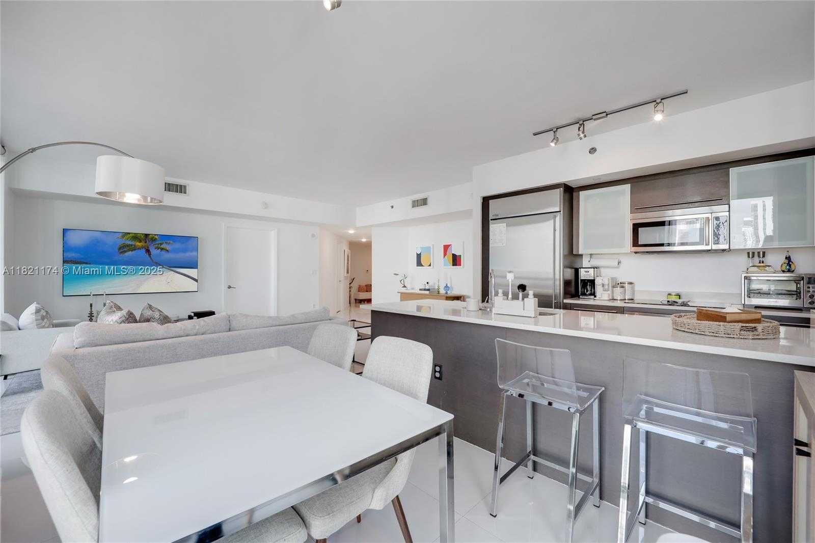 Small Image of 55 SOUTH EAST 6TH ST #1901, Miami Number 3