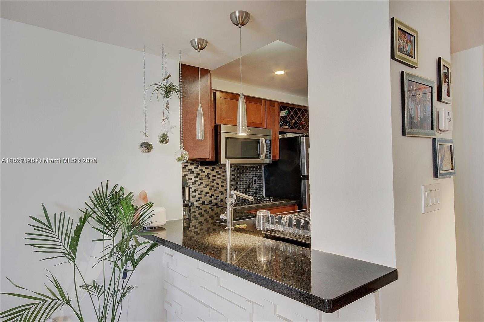 Small Image of 800 WEST AVE #409, Miami Beach Number 6