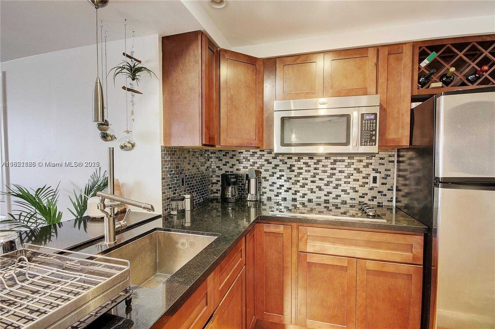 Small Image of 800 WEST AVE #409, Miami Beach Number 7