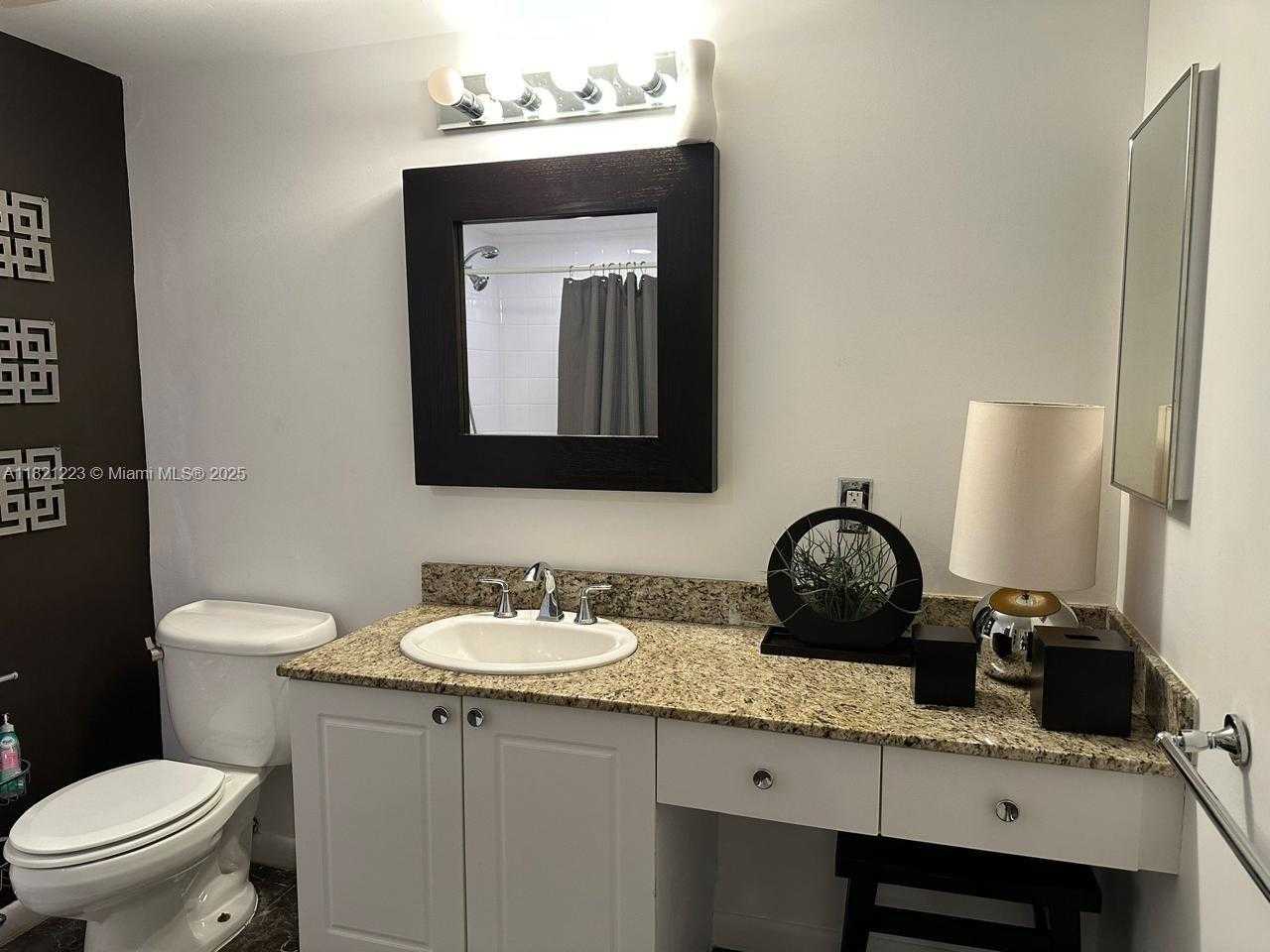Small Image of 19501 WEST COUNTRY CLUB DR #1706, Aventura Number 13