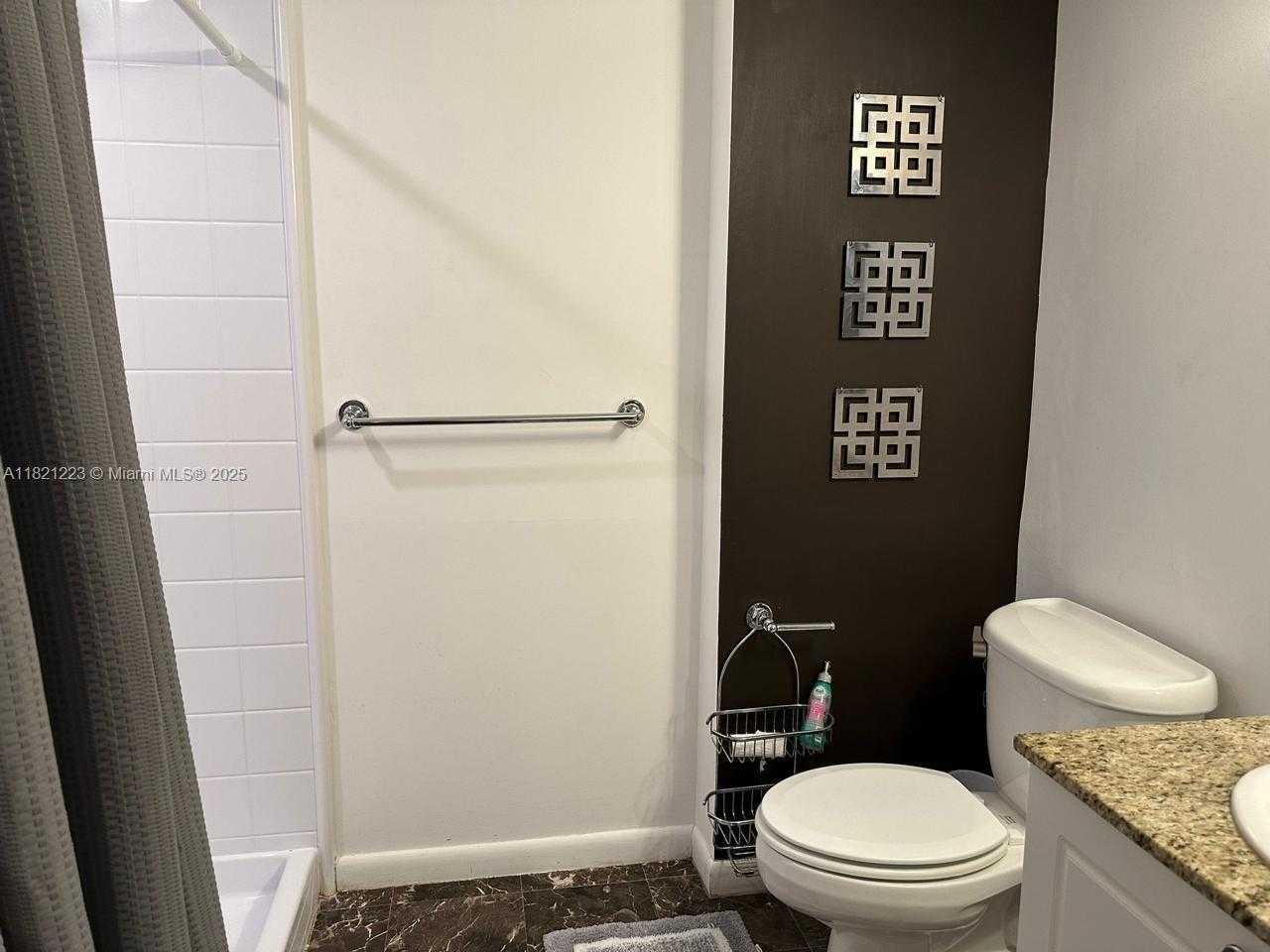 Small Image of 19501 WEST COUNTRY CLUB DR #1706, Aventura Number 14