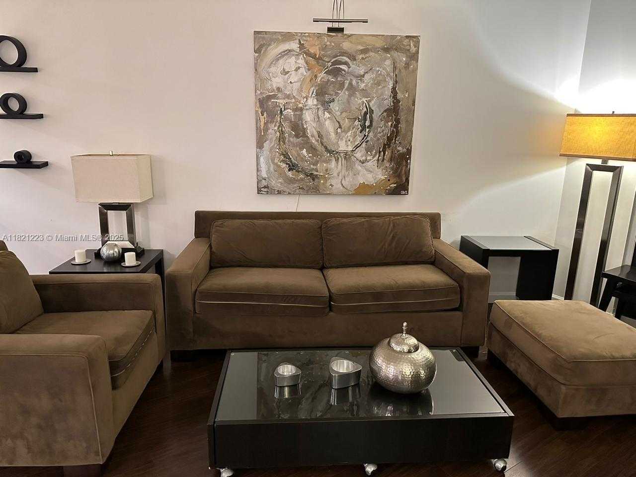 Small Image of 19501 WEST COUNTRY CLUB DR #1706, Aventura Number 5