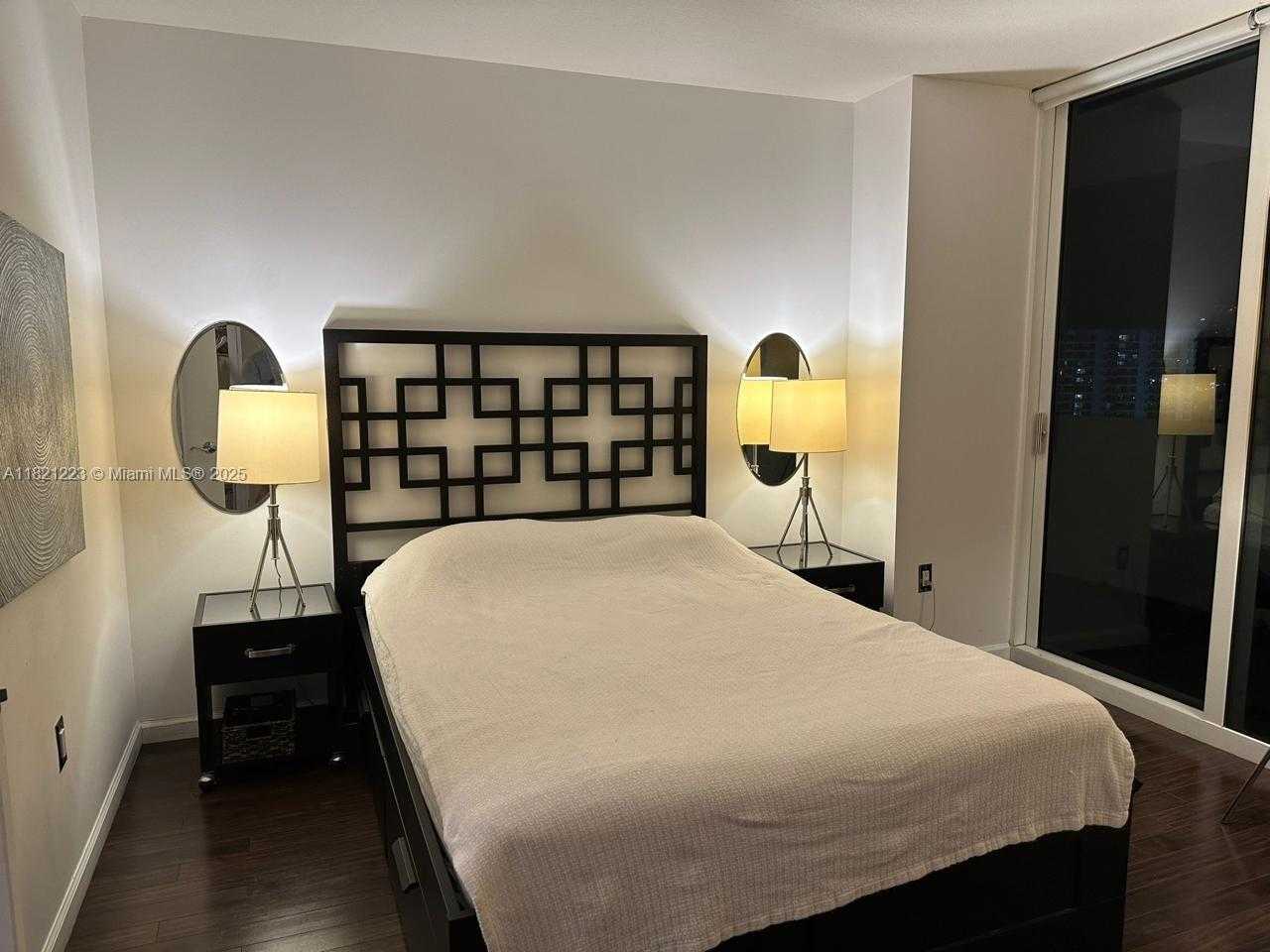 Small Image of 19501 WEST COUNTRY CLUB DR #1706, Aventura Number 9