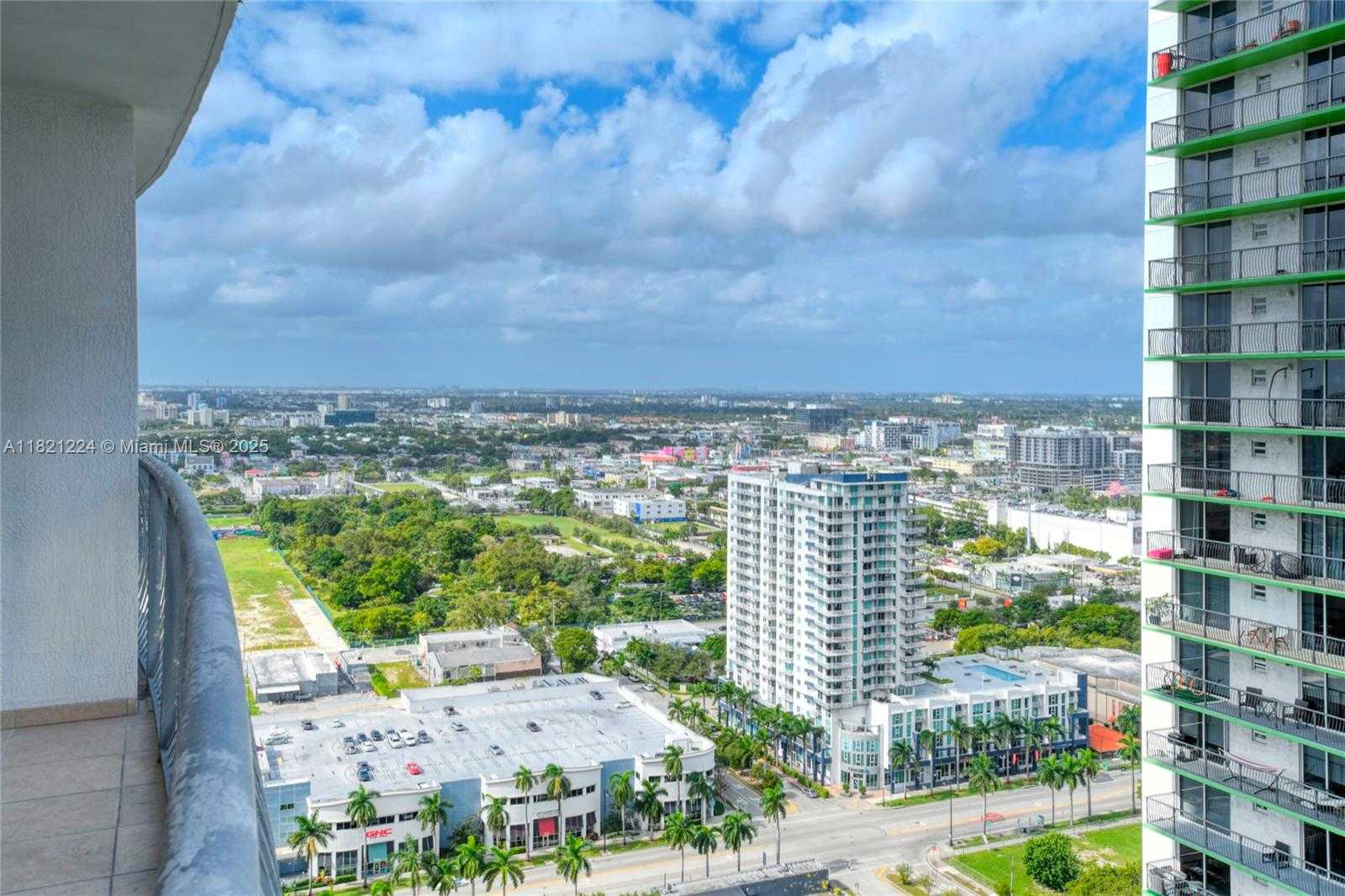 Small Image of 1750 NORTH BAYSHORE DR #3205, Miami Number 14