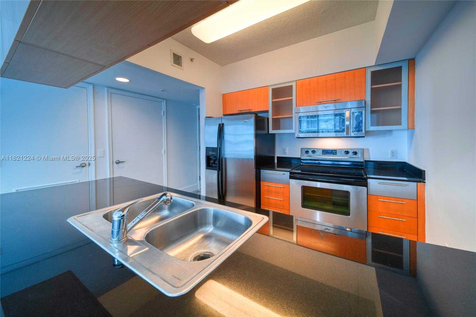 Small Image of 1750 NORTH BAYSHORE DR #3205, Miami Number 6