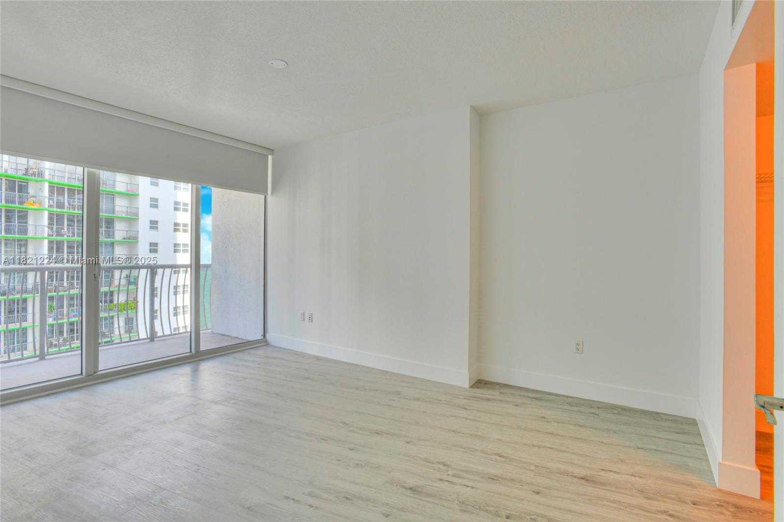 Small Image of 1750 NORTH BAYSHORE DR #3205, Miami Number 9