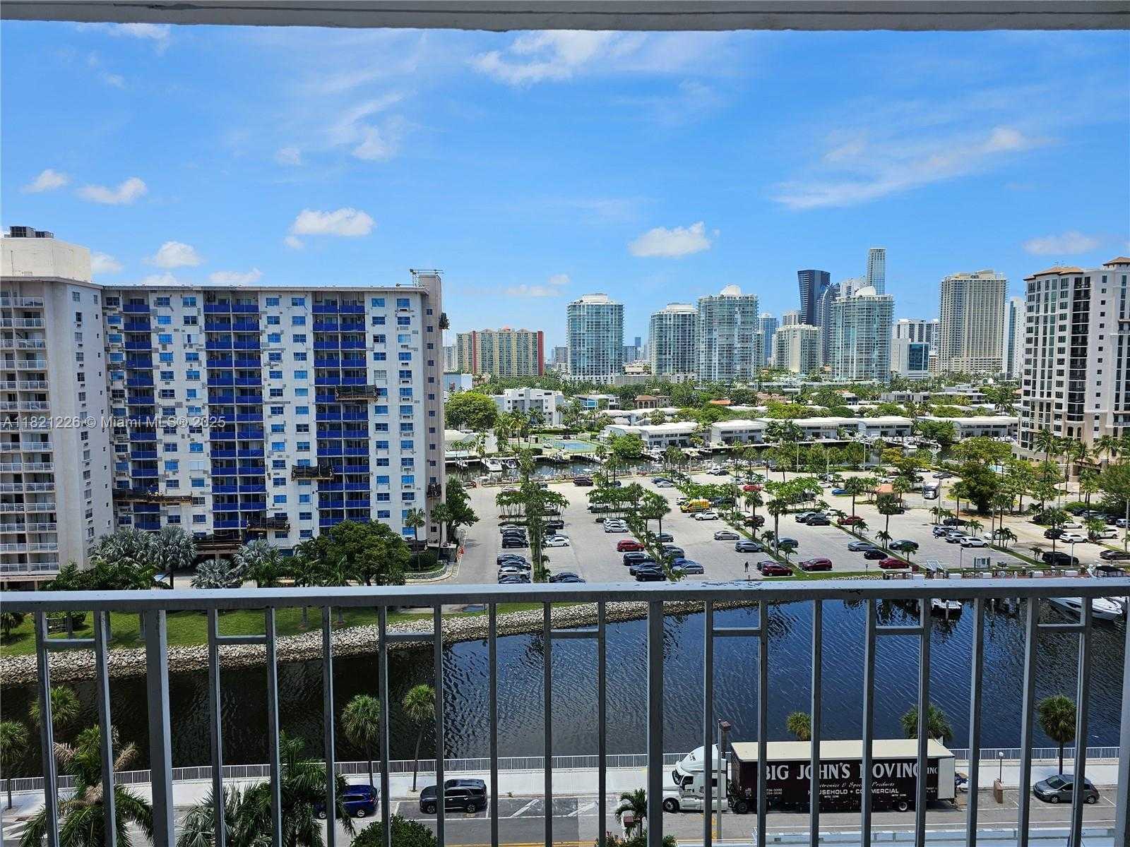 Small Image of 500 BAYVIEW DR #1123, Sunny Isles Beach Number 13