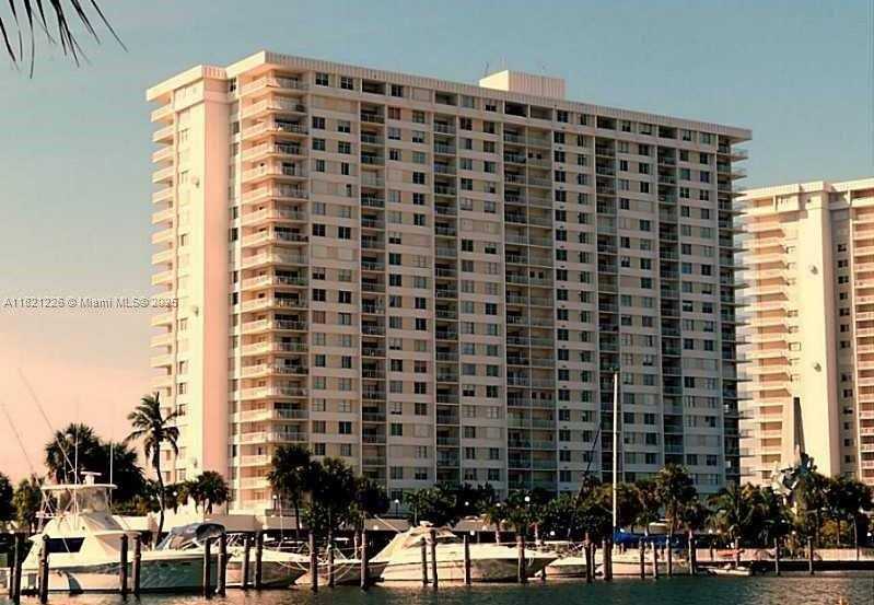 Small Image of 500 BAYVIEW DR #1123, Sunny Isles Beach Number 2
