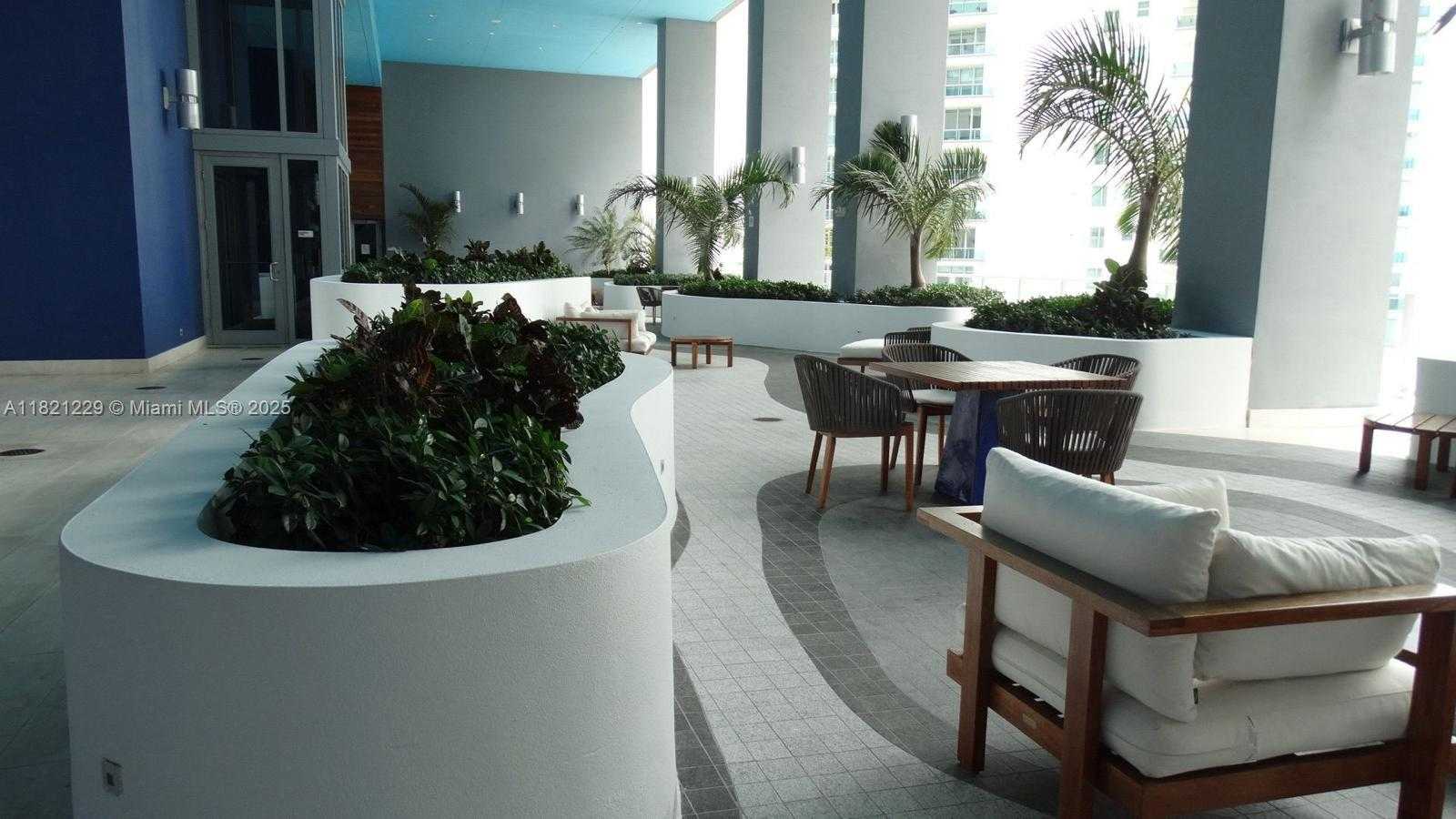 Small Image of 1300 BRICKELL BAY DR #3004, Miami Number 19
