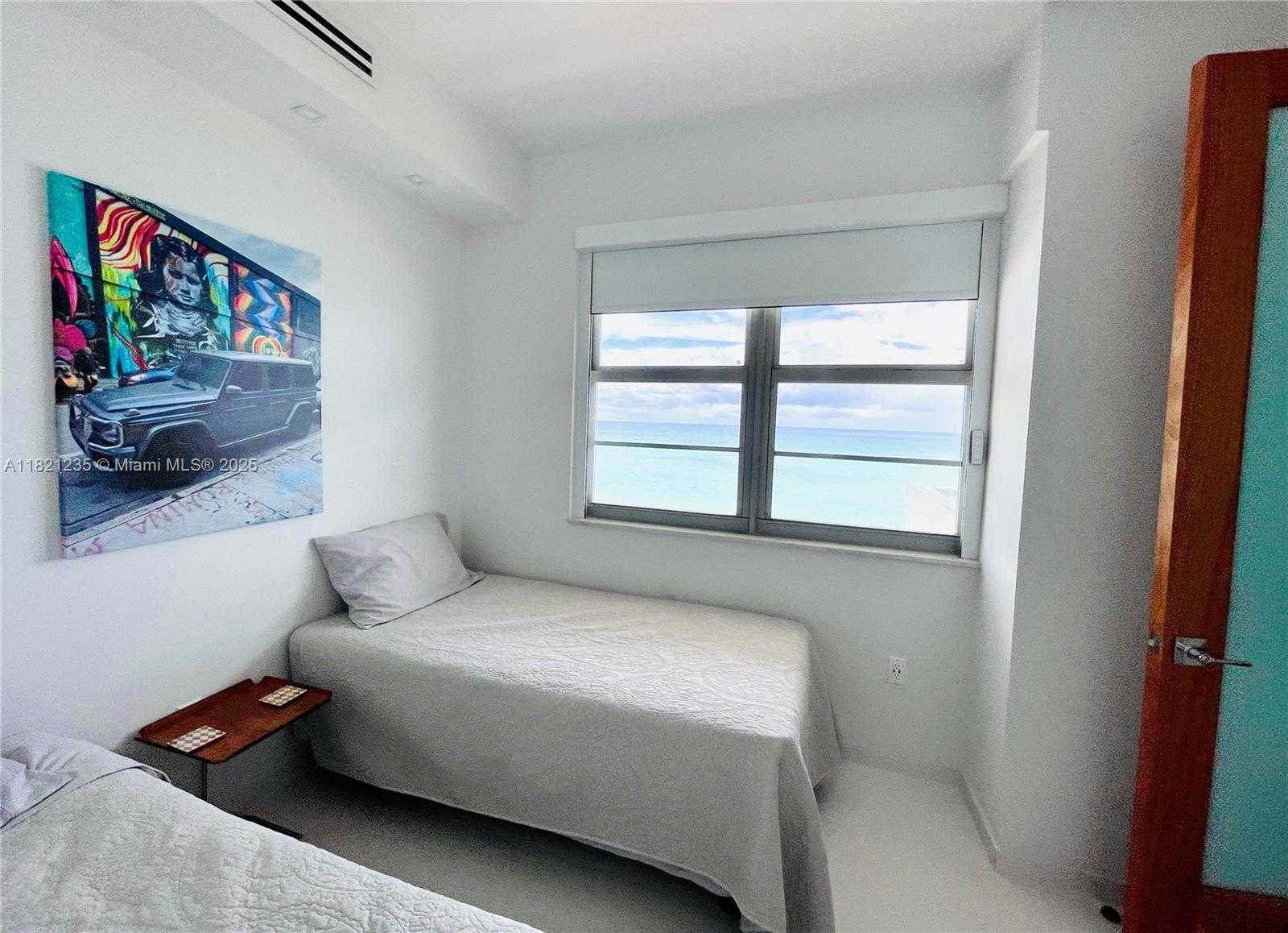 Small Image of 5701 COLLINS AVE #PH08, Miami Beach Number 12