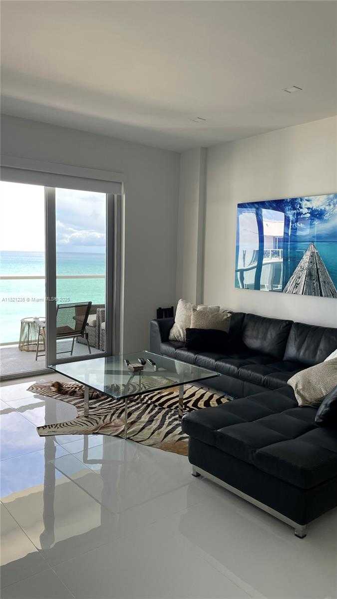 Small Image of 5701 COLLINS AVE #PH08, Miami Beach Number 17
