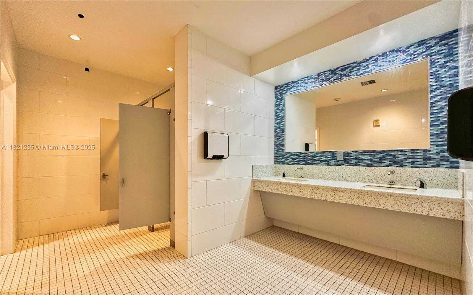 Small Image of 5701 COLLINS AVE #PH08, Miami Beach Number 33