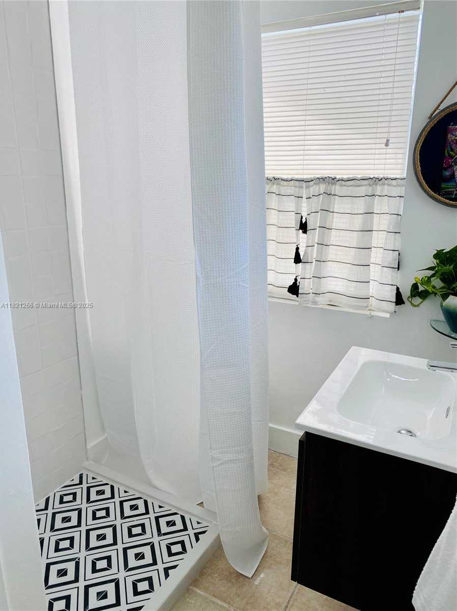 Small Image of 5504 NORTH WEST 3RD AVE #F, Miami Number 3