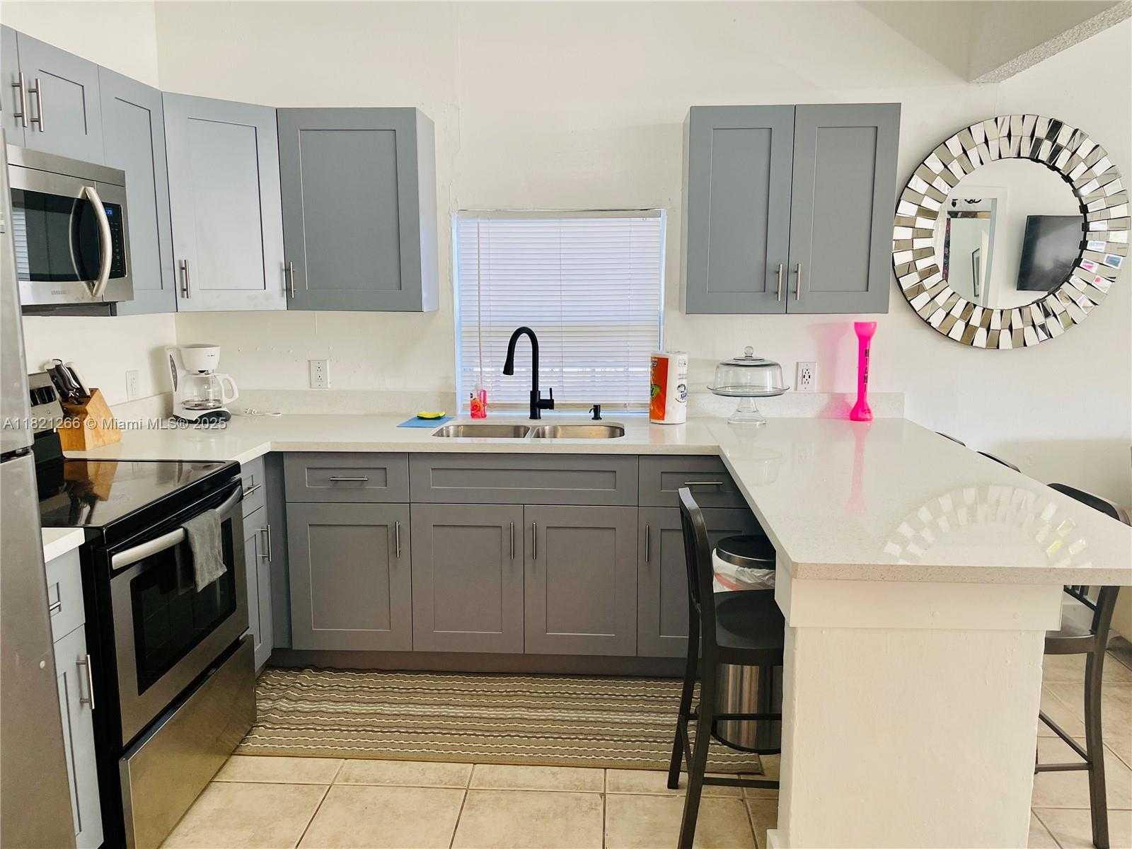 Small Image of 5504 NORTH WEST 3RD AVE #F, Miami Number 4