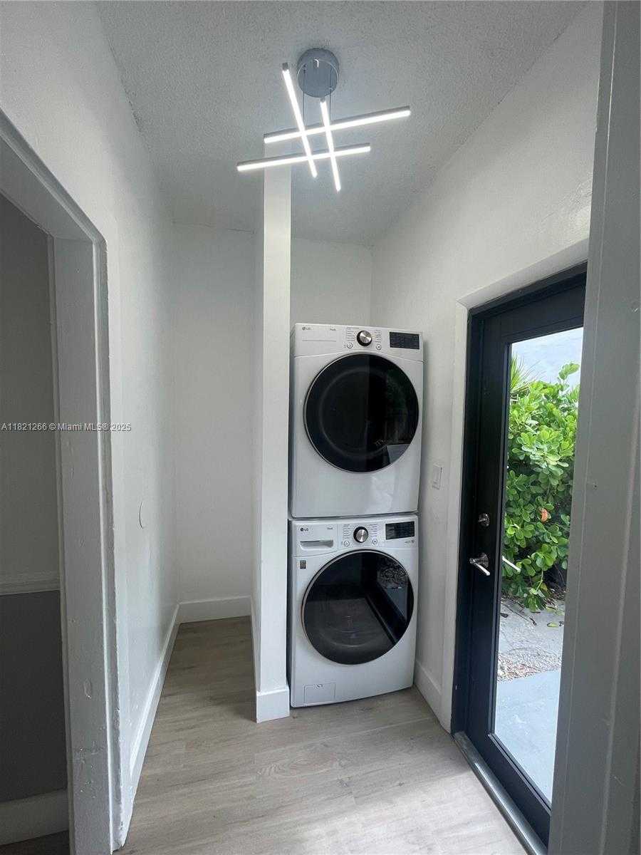 Small Image of 5504 NORTH WEST 3RD AVE #F, Miami Number 6