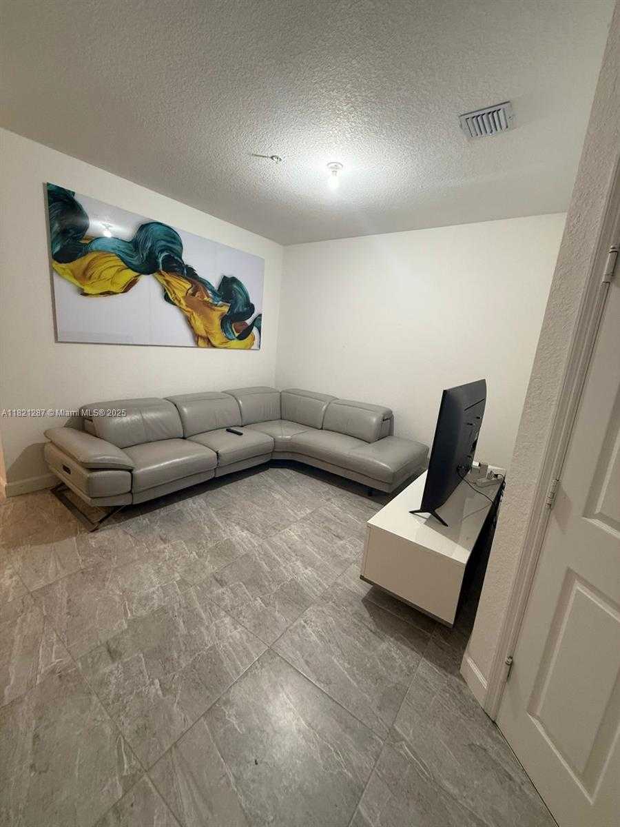 Small Image of 152 SOUTH WEST 185TH WAY, Pembroke Pines Number 8