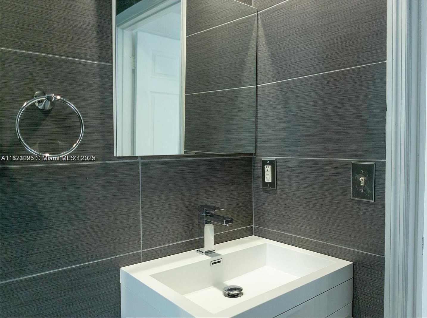 Small Image of 3215 NORTH EAST 184TH ST #14201, Aventura Number 24