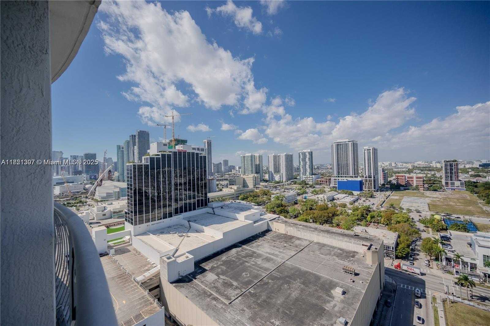 Small Image of 1750 NORTH BAYSHORE DR #2615, Miami Number 19