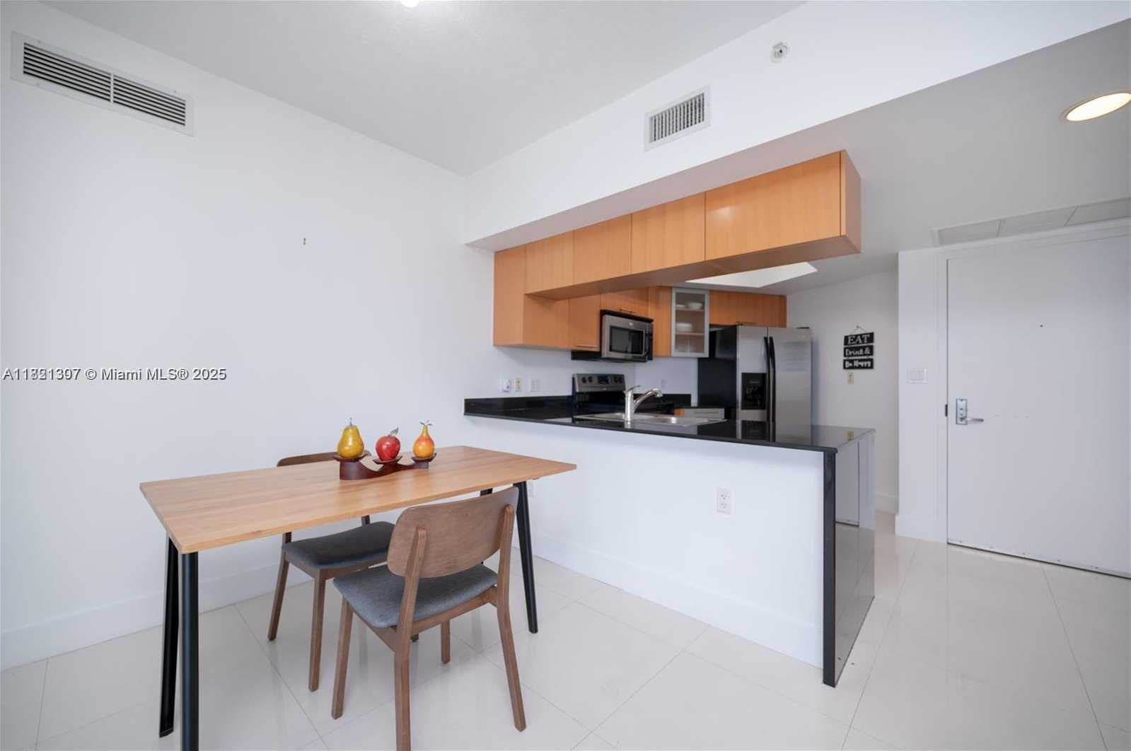 Small Image of 1750 NORTH BAYSHORE DR #2615, Miami Number 8
