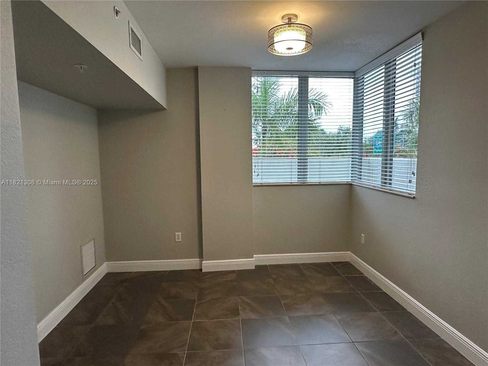 Small Image of 1830 RADIUS DR #215, Hollywood Number 12