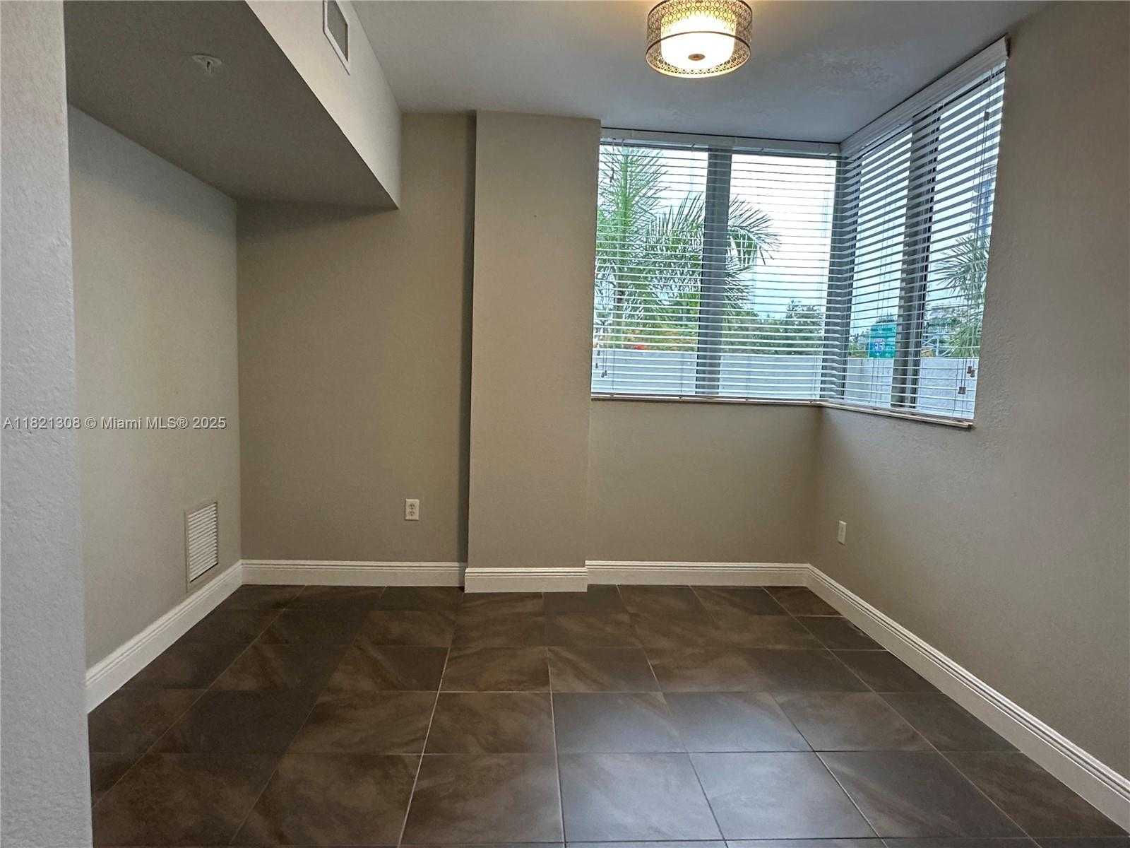 Small Image of 1830 RADIUS DR #215, Hollywood Number 17