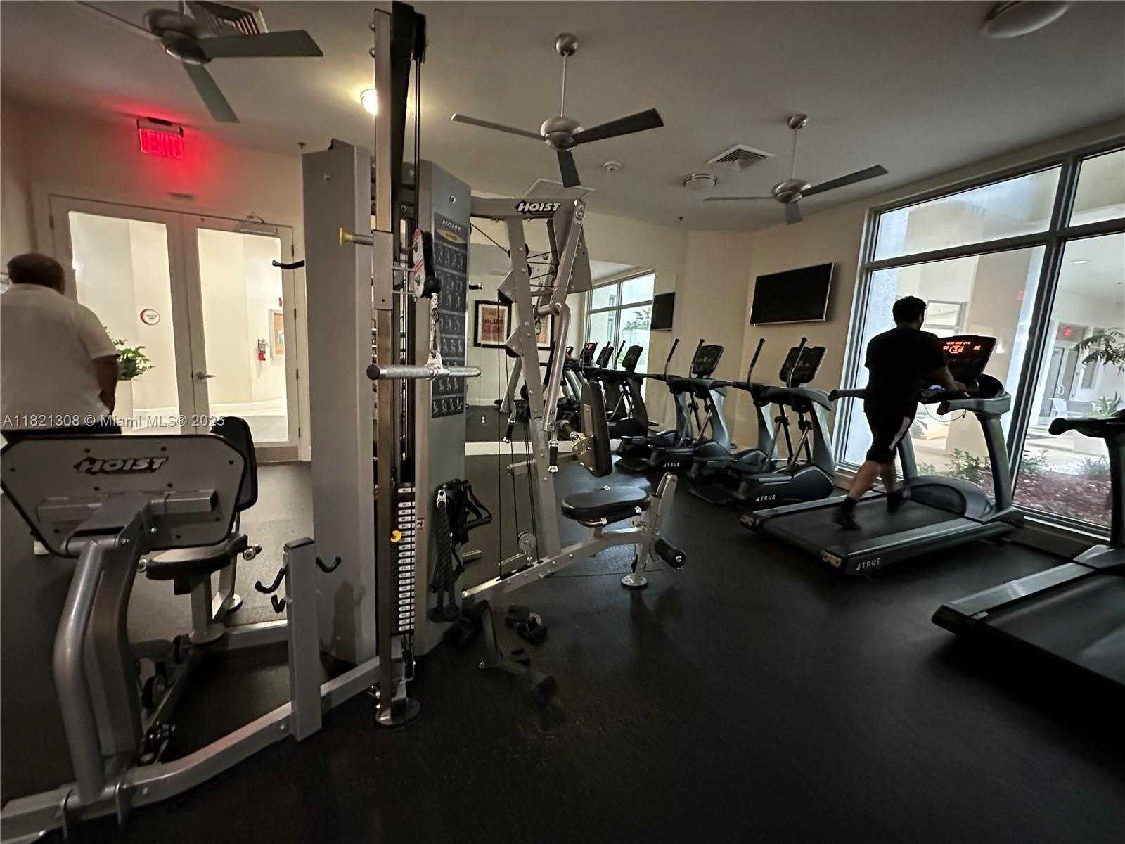 Small Image of 1830 RADIUS DR #215, Hollywood Number 24