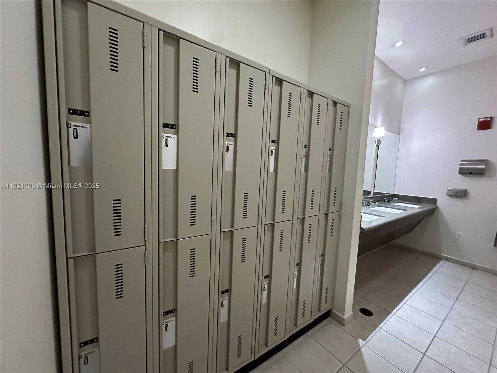 Small Image of 1830 RADIUS DR #215, Hollywood Number 38