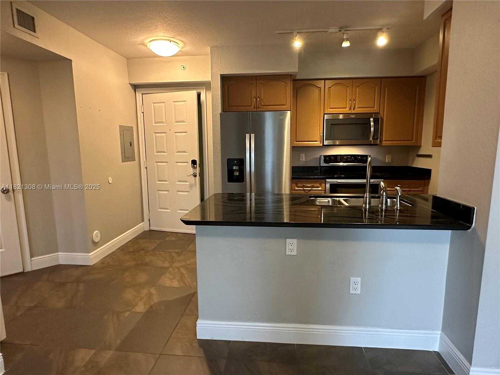 Small Image of 1830 RADIUS DR #215, Hollywood Number 9