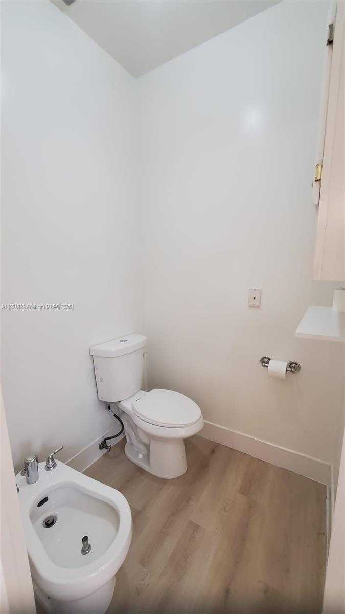 Small Image of 9794 NORTH WEST 29TH TER, Doral Number 27