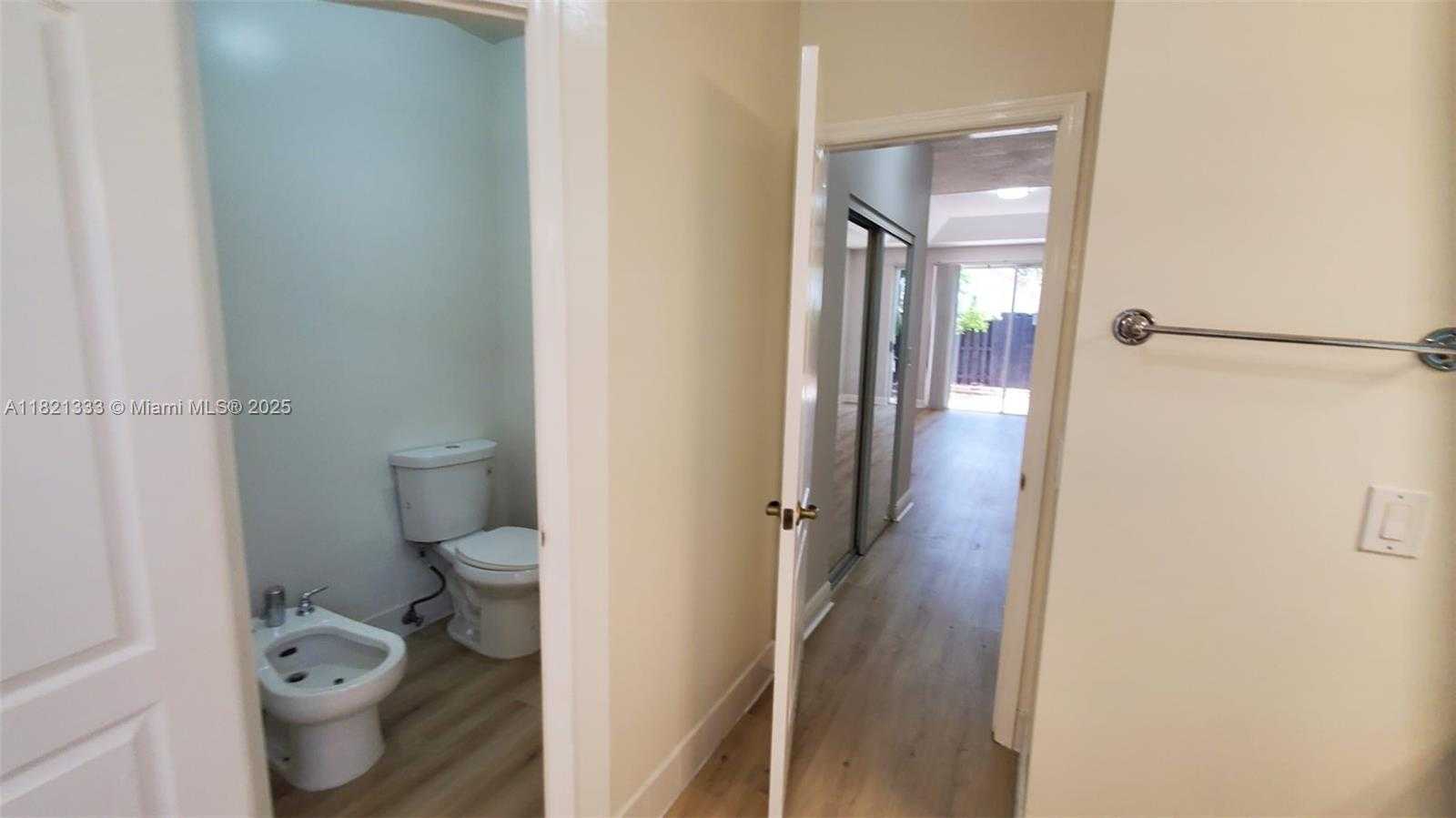 Small Image of 9794 NORTH WEST 29TH TER, Doral Number 28