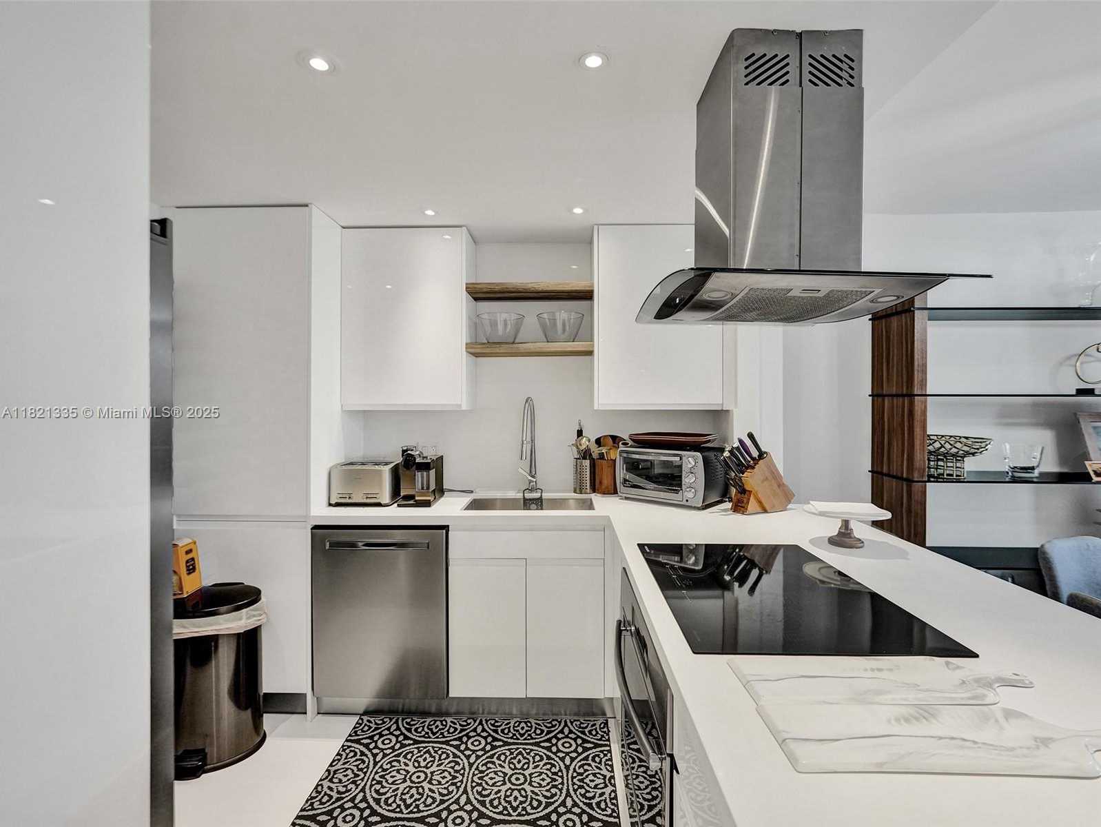 Small Image of 1825 SOUTH OCEAN DR #210, Hallandale Beach Number 11