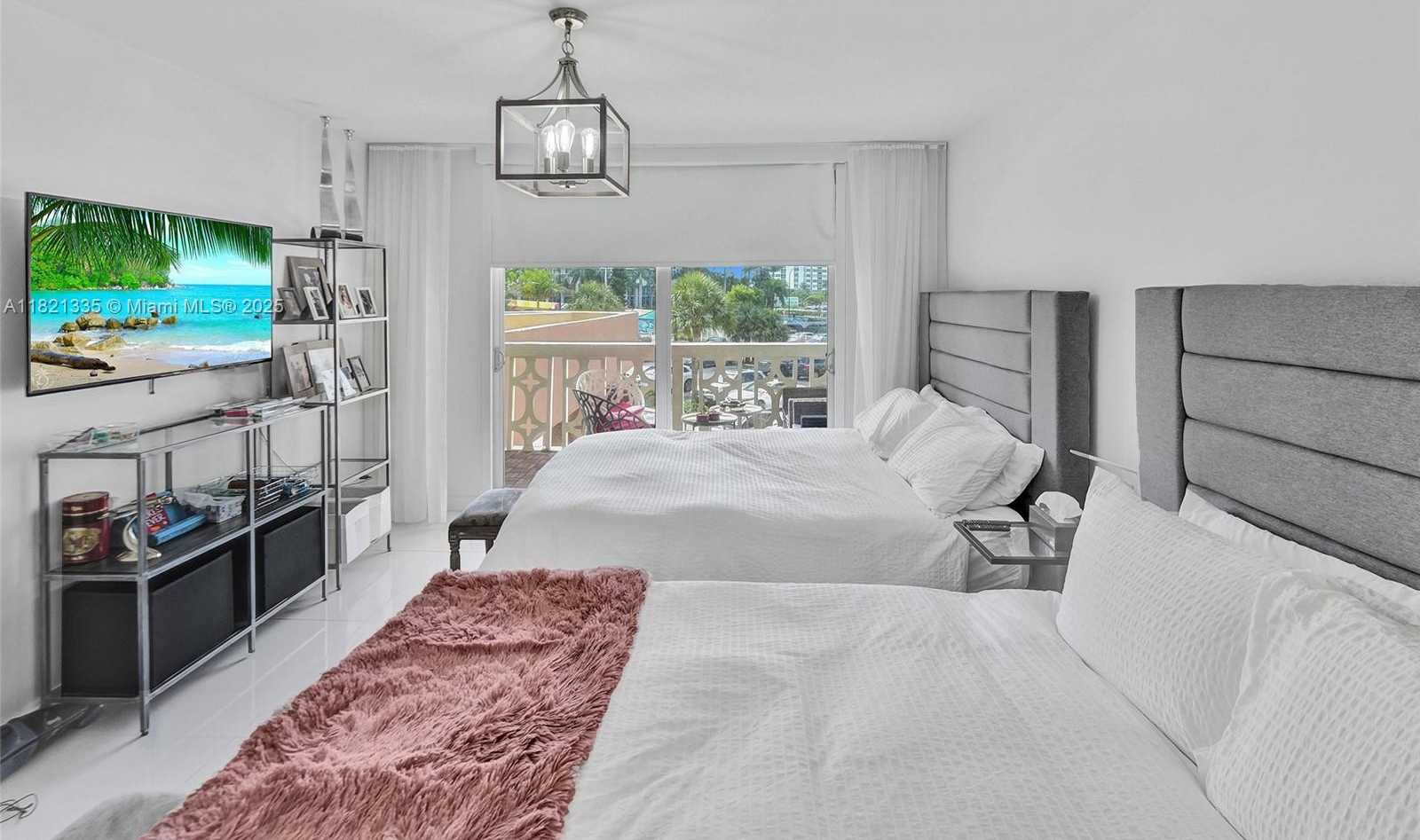 Small Image of 1825 SOUTH OCEAN DR #210, Hallandale Beach Number 15