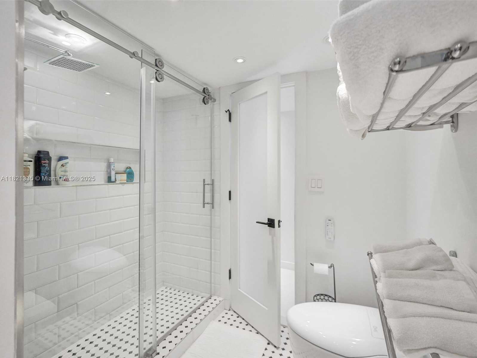 Small Image of 1825 SOUTH OCEAN DR #210, Hallandale Beach Number 18