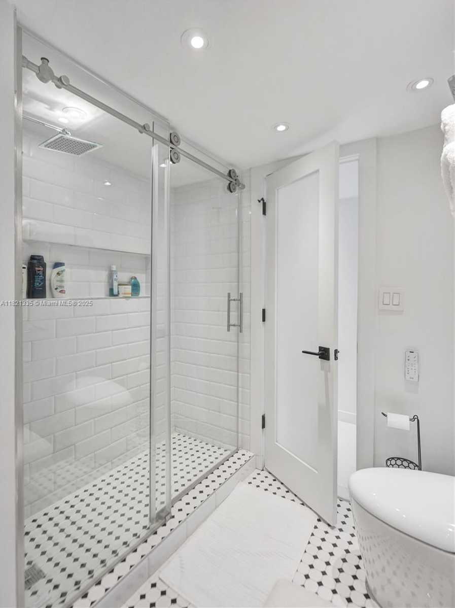 Small Image of 1825 SOUTH OCEAN DR #210, Hallandale Beach Number 19