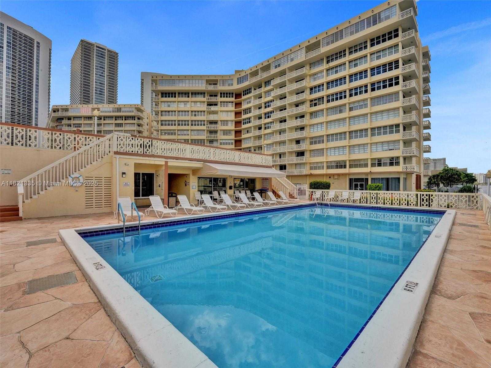 Small Image of 1825 SOUTH OCEAN DR #210, Hallandale Beach Number 28