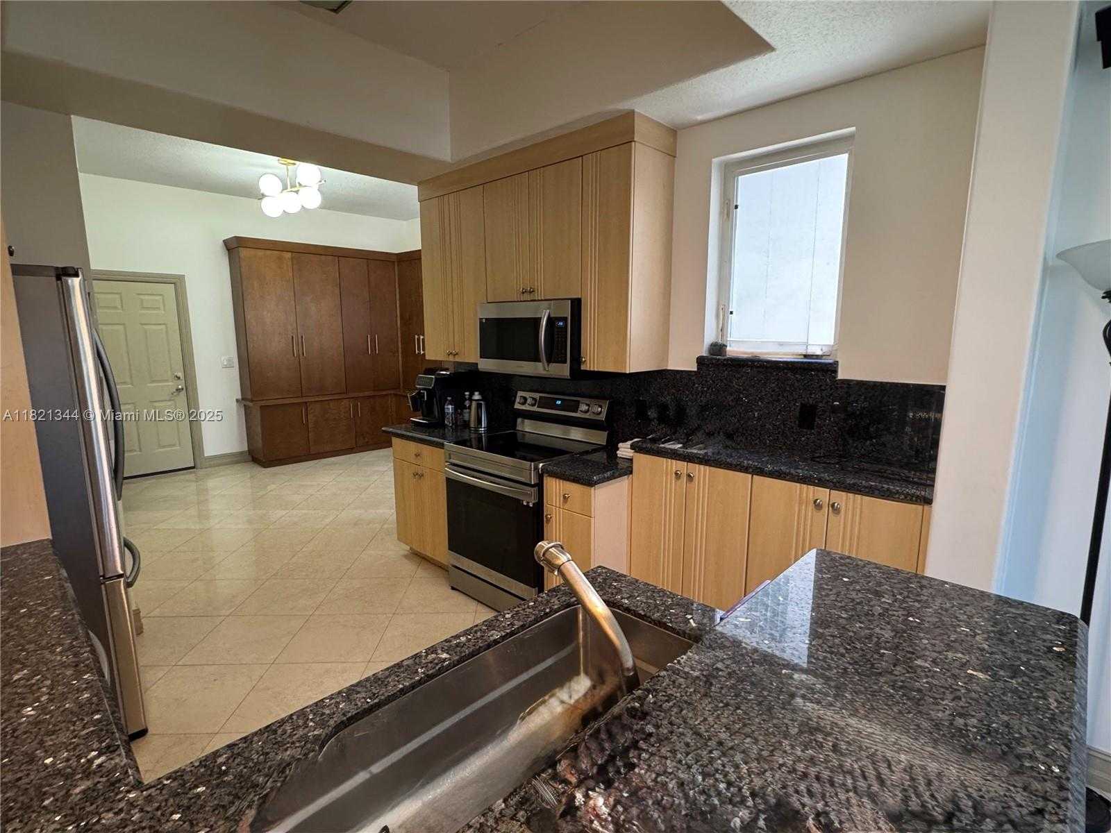 Small Image of 3016 NORTH EAST 210TH ST, Aventura Number 5