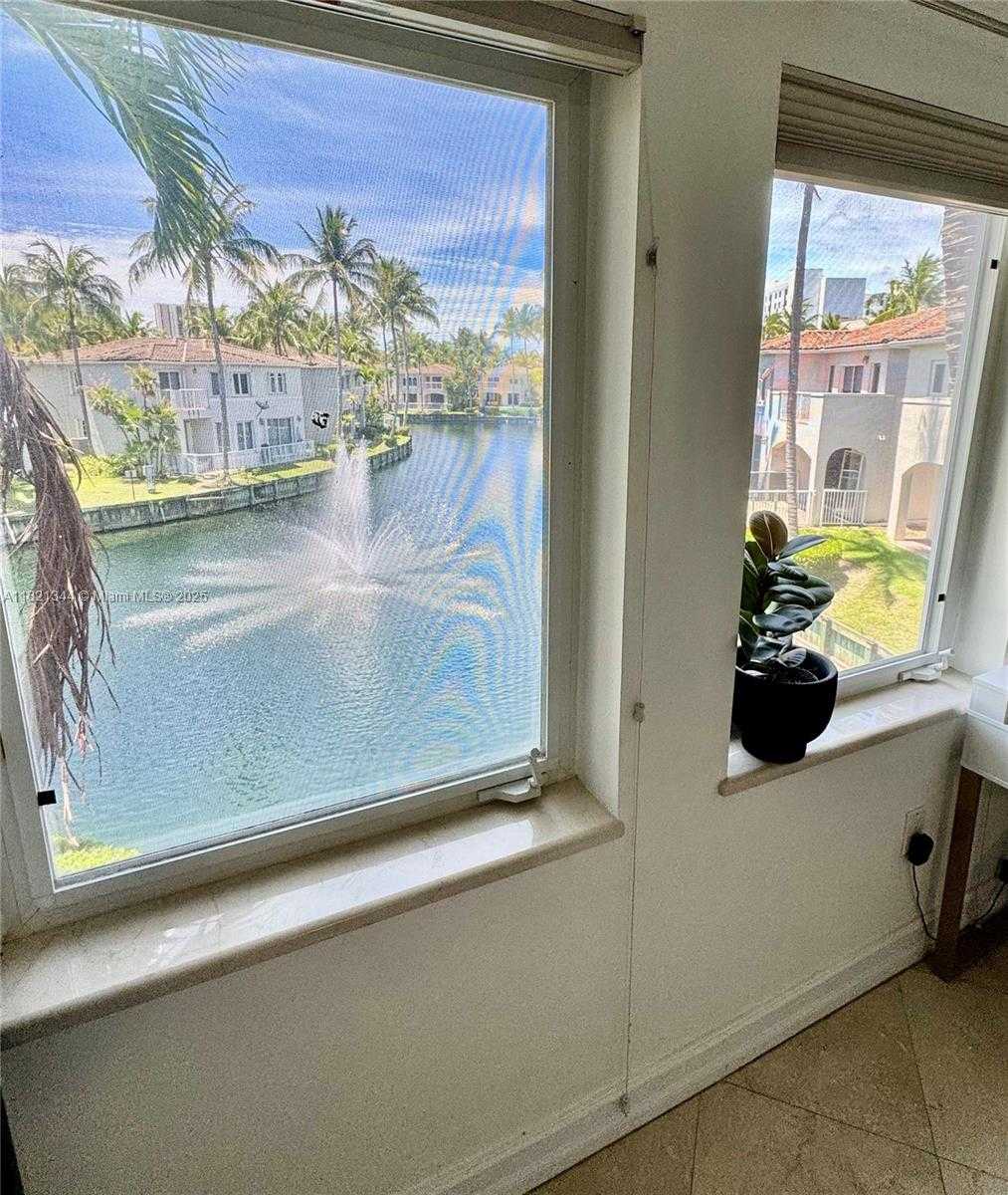 Small Image of 3016 NORTH EAST 210TH ST, Aventura Number 9