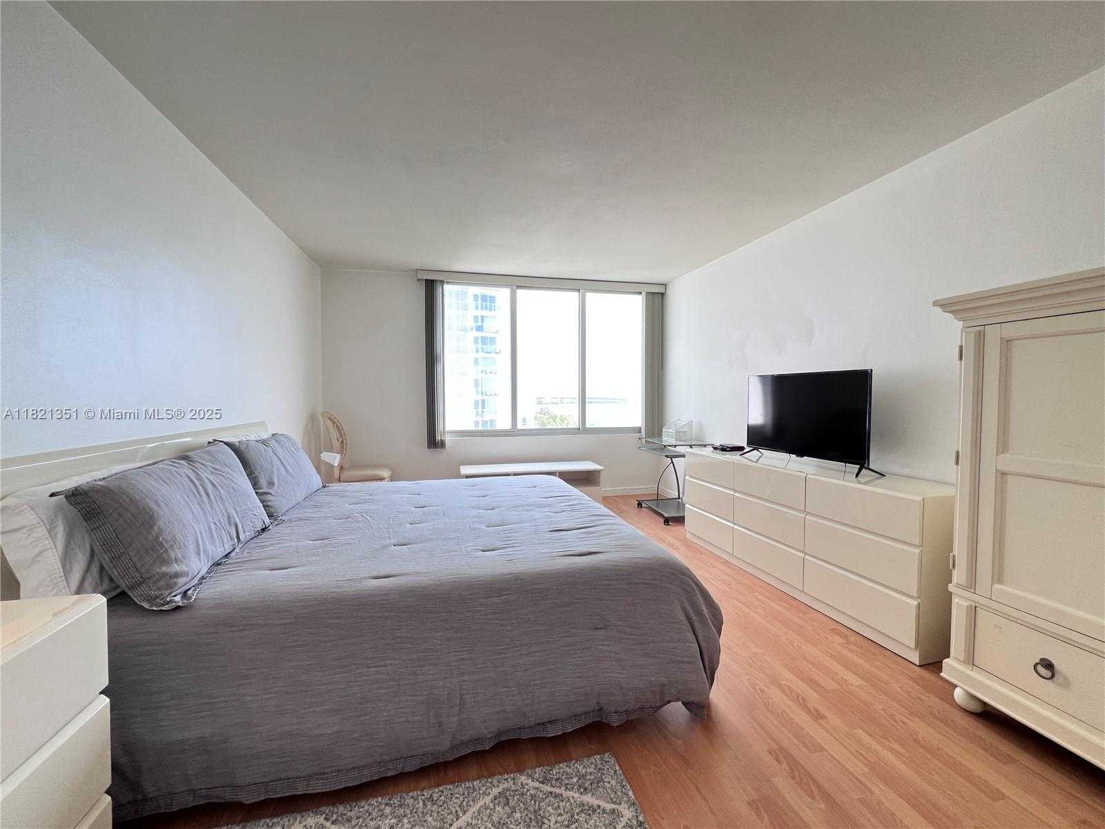 Small Image of 1000 WEST AVE #526, Miami Beach Number 13