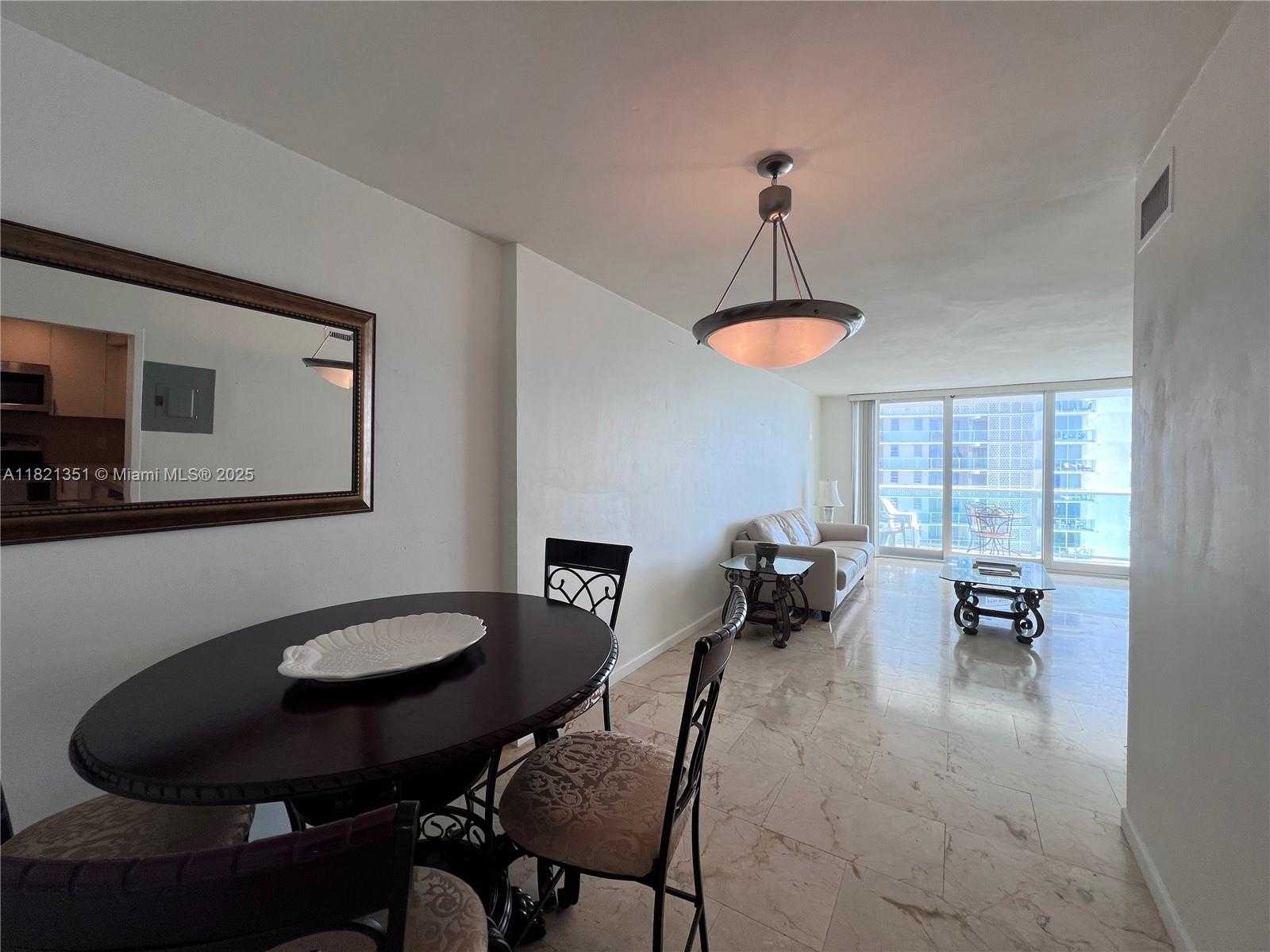 Small Image of 1000 WEST AVE #526, Miami Beach Number 2