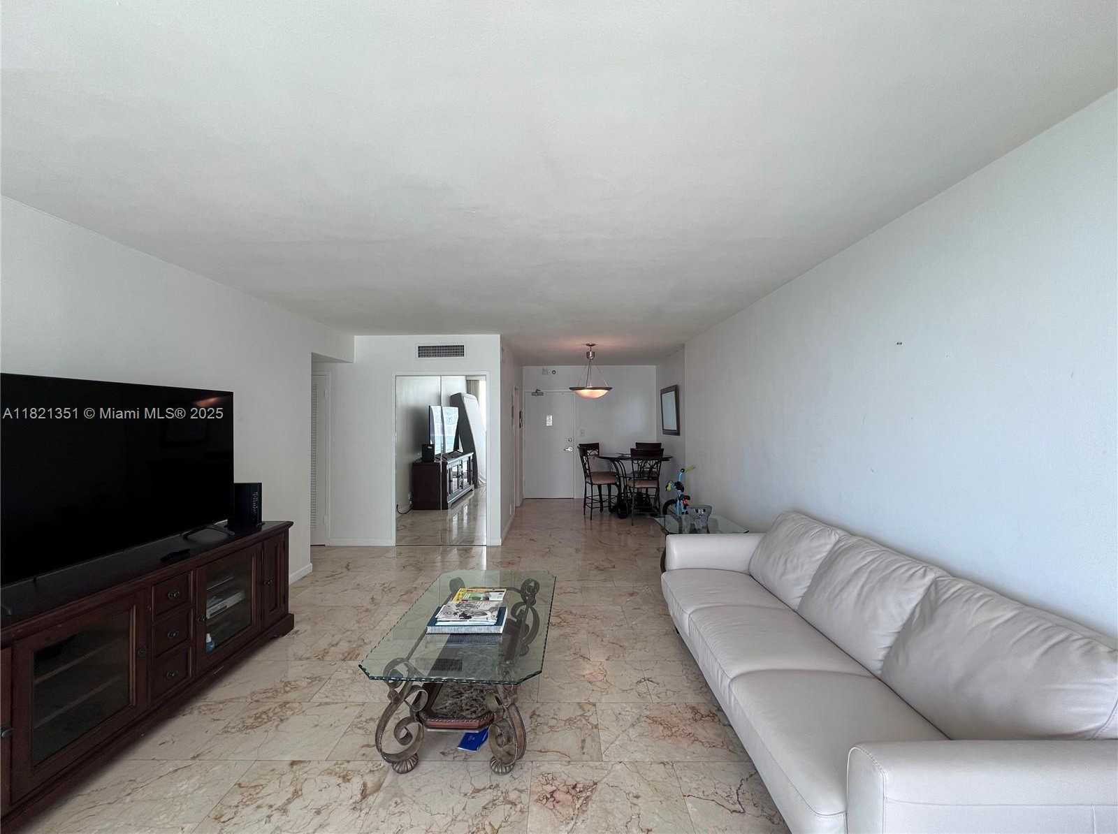 Small Image of 1000 WEST AVE #526, Miami Beach Number 3