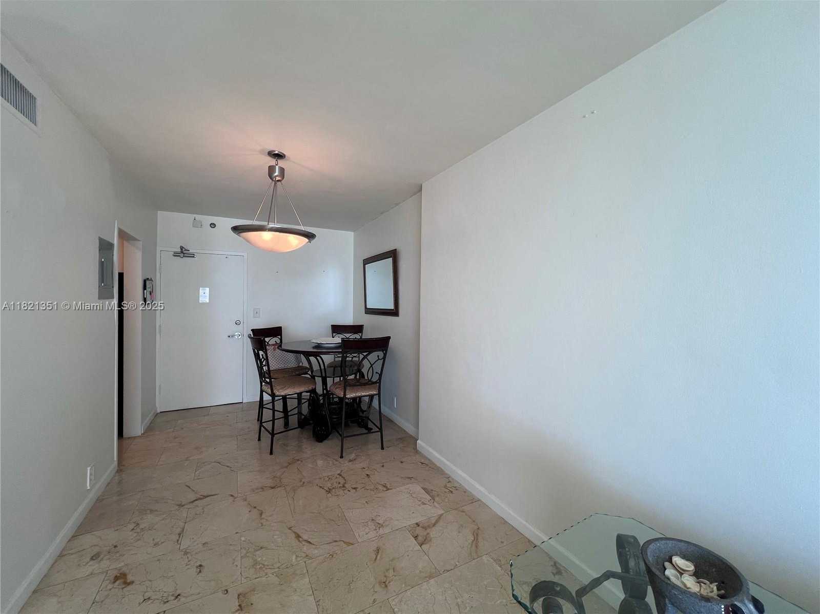 Small Image of 1000 WEST AVE #526, Miami Beach Number 6