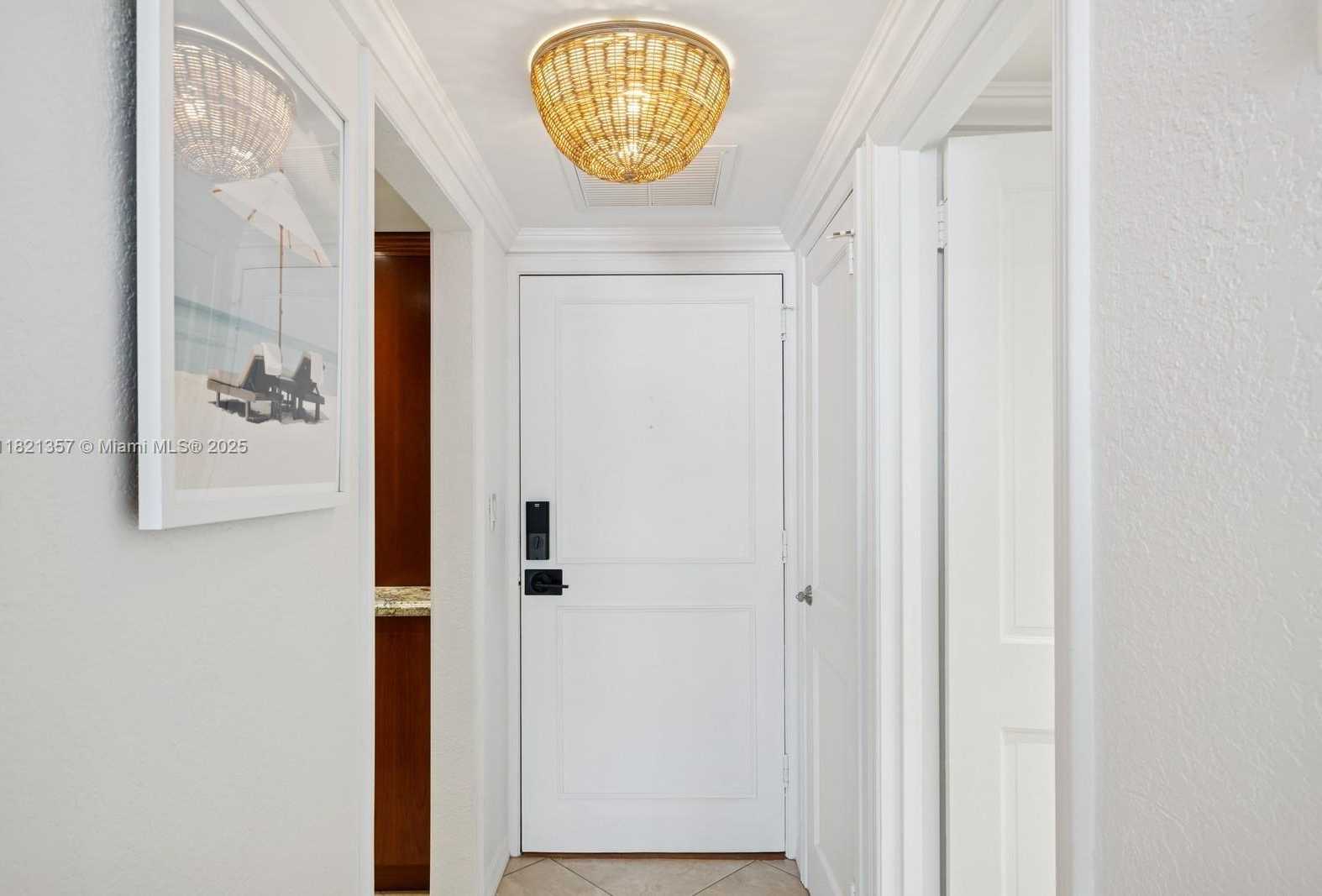 Small Image of 2899 COLLINS AVE #1025, Miami Beach Number 11