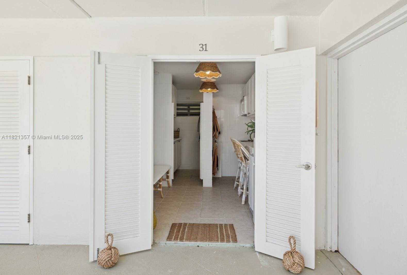 Small Image of 2899 COLLINS AVE #1025, Miami Beach Number 16