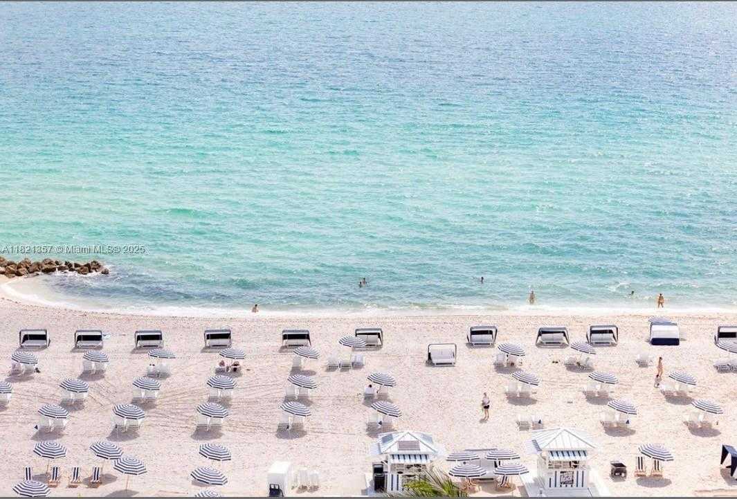 Small Image of 2899 COLLINS AVE #1025, Miami Beach Number 18