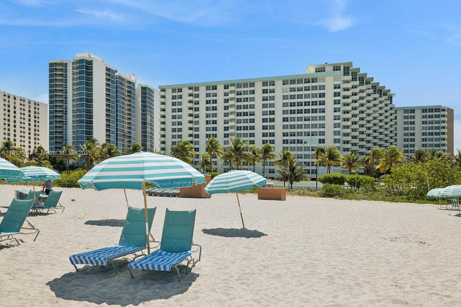 Small Image of 2899 COLLINS AVE #1025, Miami Beach Number 20