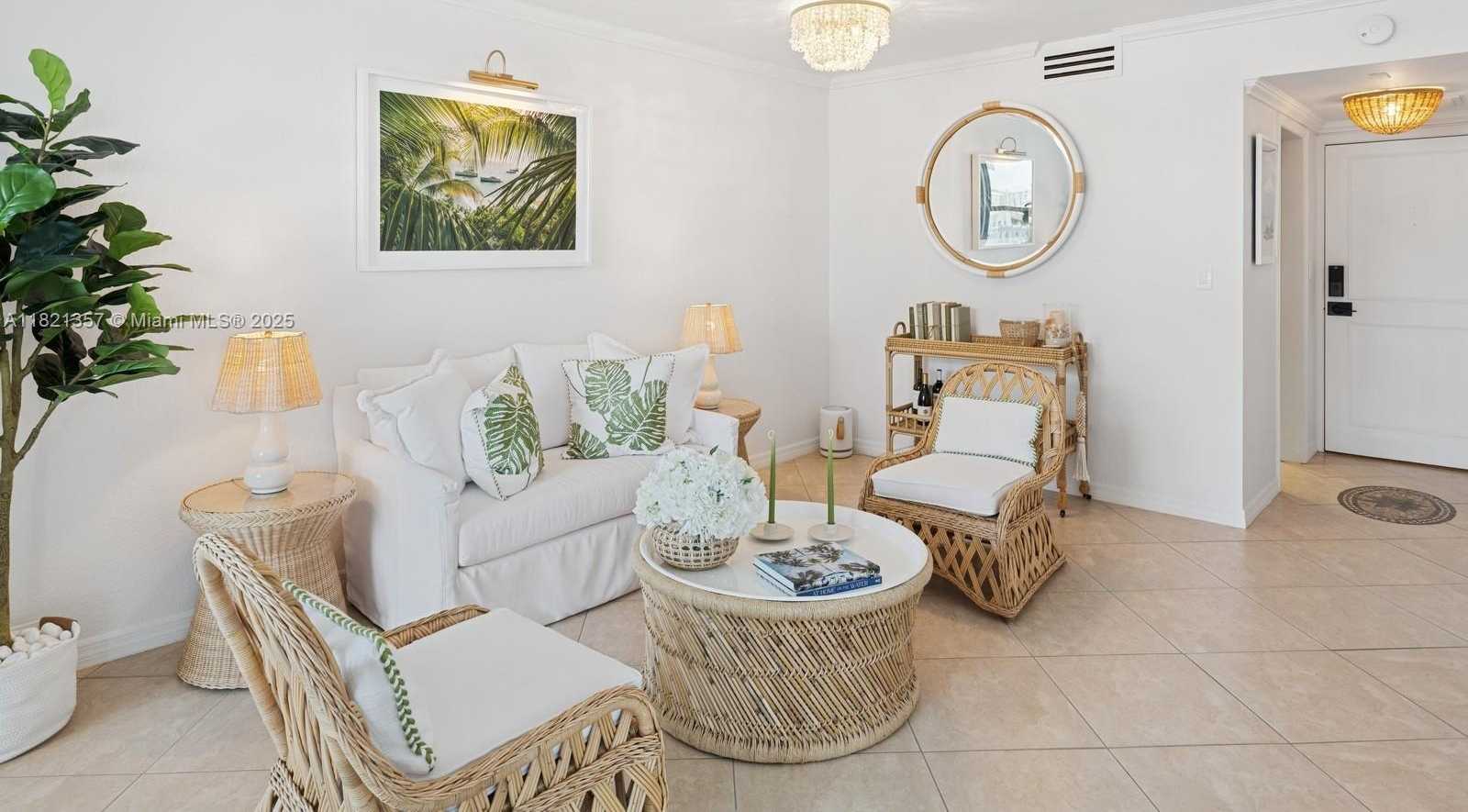 Small Image of 2899 COLLINS AVE #1025, Miami Beach Number 8