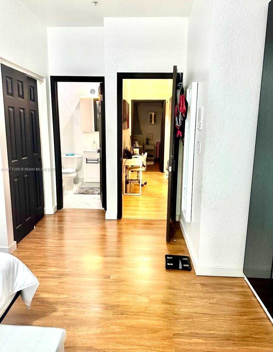 Small Image of 5610 NORTH WEST 114TH PL #202, Doral Number 13